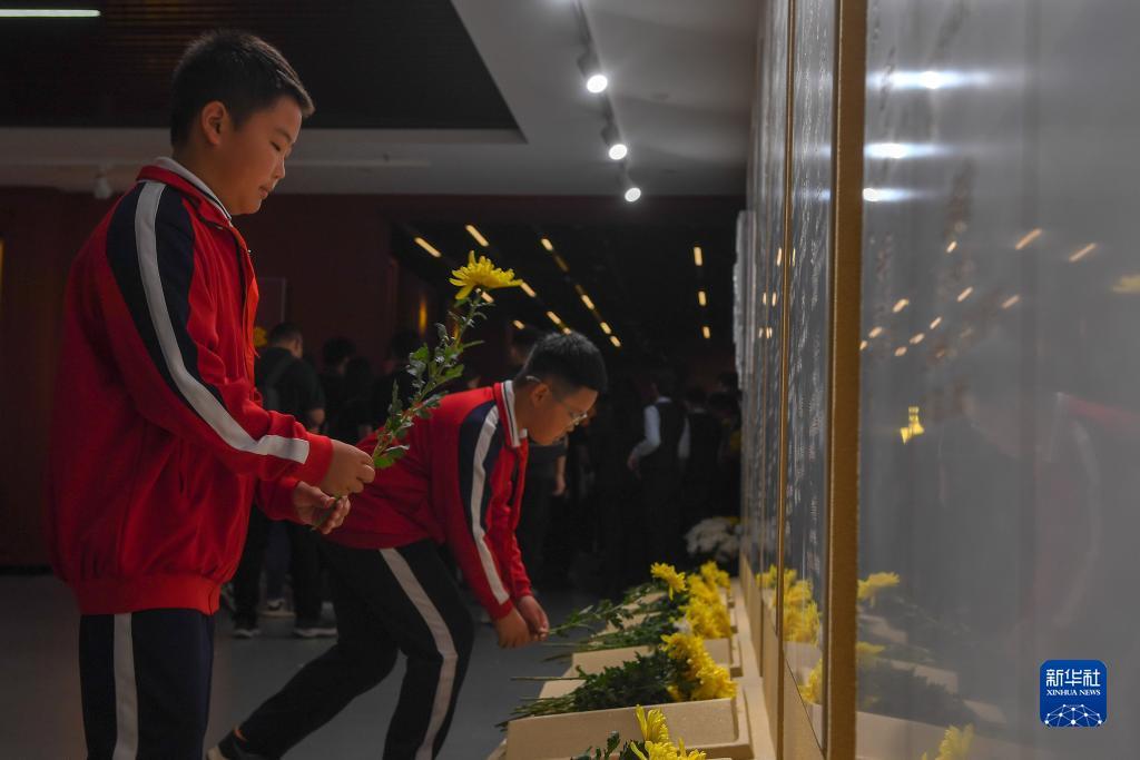 摩登彩票注册登录平台